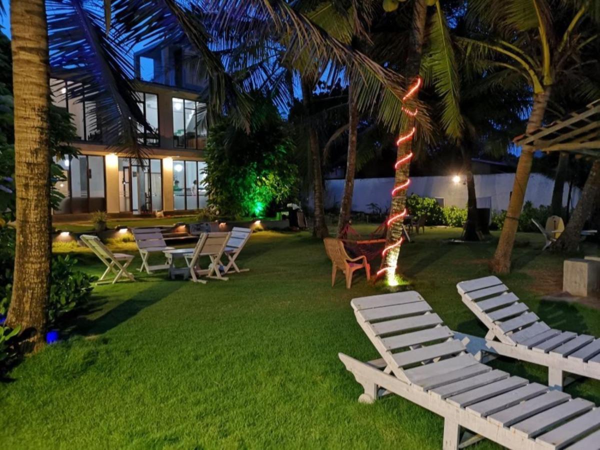 Ocean Breeze Villa Boossa Экстерьер фото