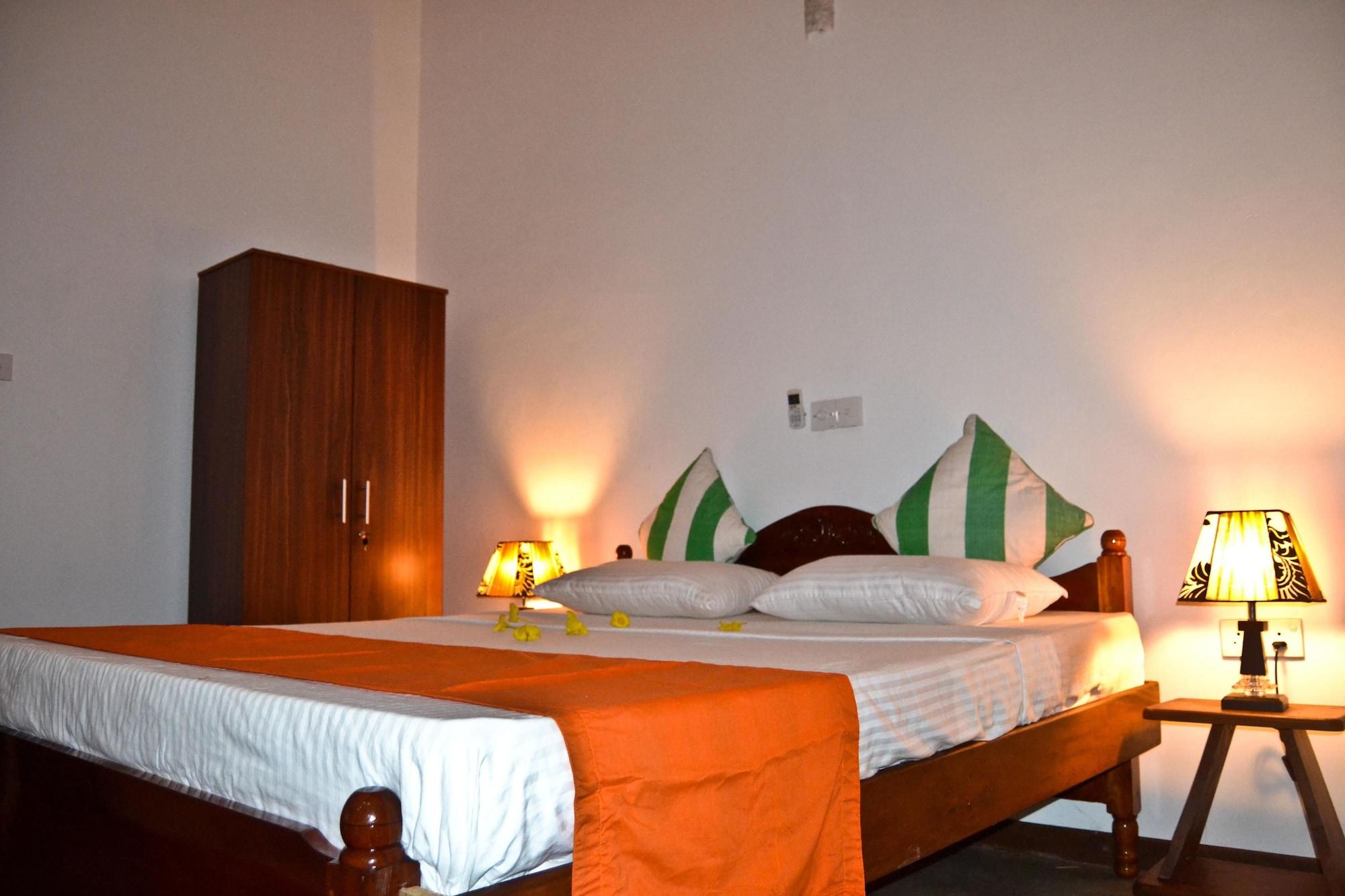 Ocean Breeze Villa Boossa Экстерьер фото