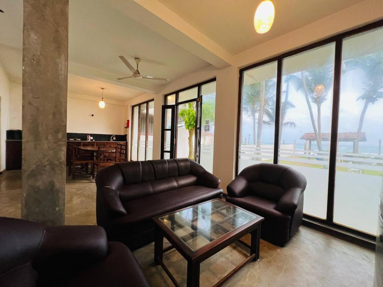 Ocean Breeze Villa Boossa Номер фото