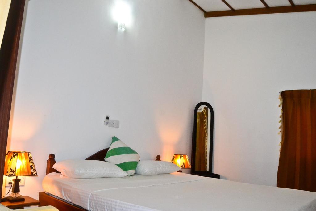 Ocean Breeze Villa Boossa Номер фото